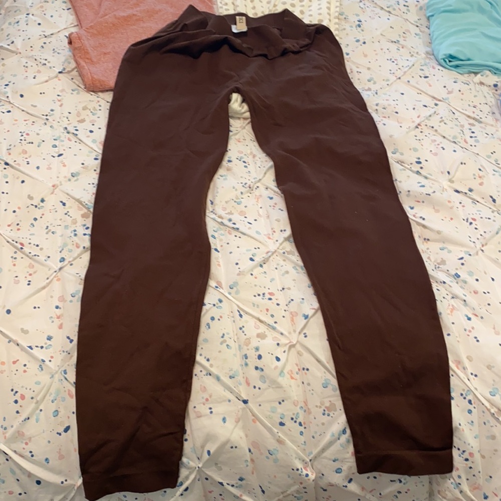 Capris - Picture 5 of 9